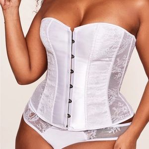 Adore Me Boned Corset / White XL